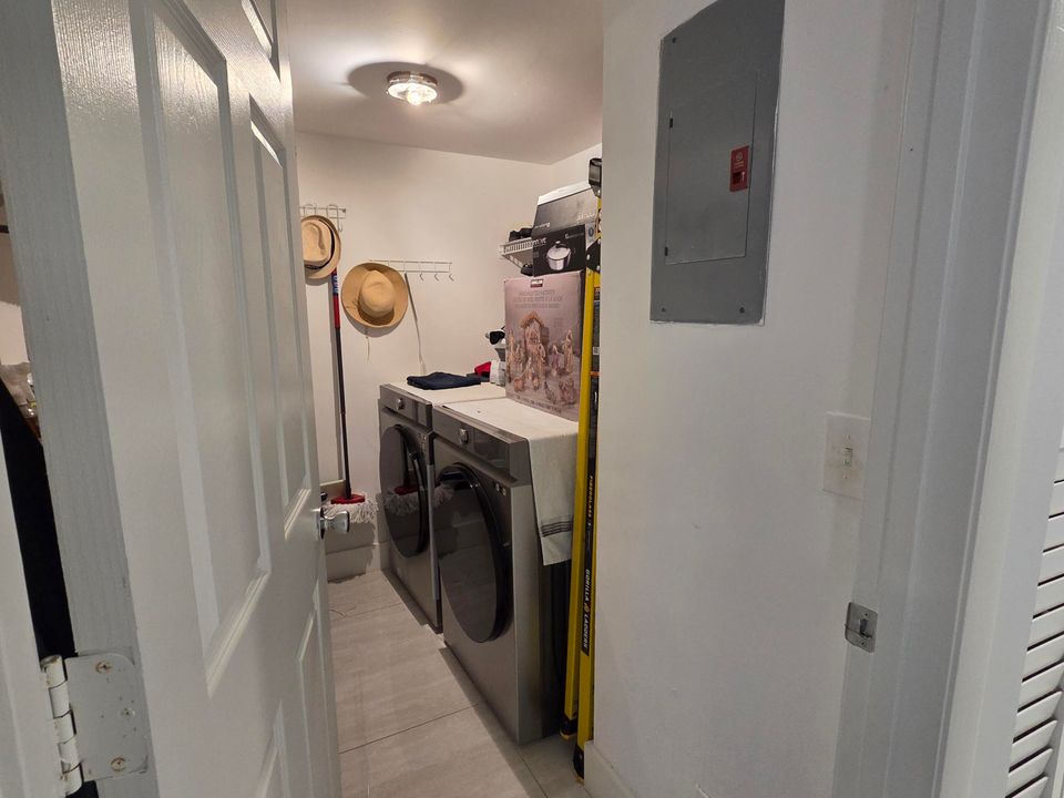 En Venta: $249,900 (2 camas, 2 baños, 1106 Pies cuadrados)