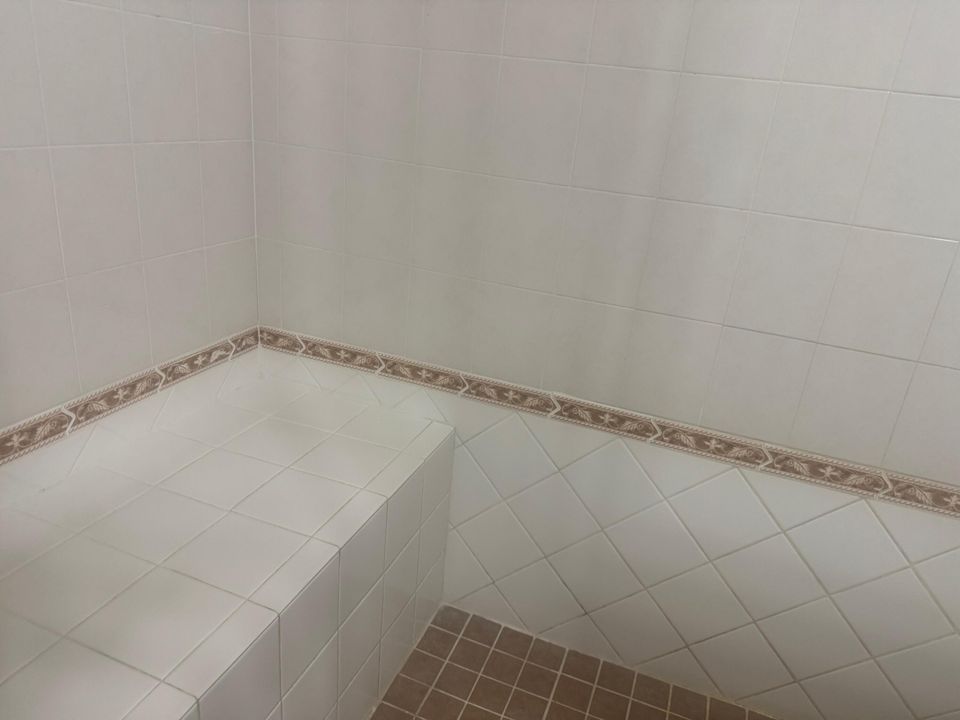 For Sale: $249,900 (2 beds, 2 baths, 1312 Square Feet)