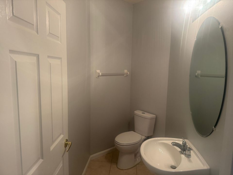 For Sale: $249,900 (2 beds, 2 baths, 1312 Square Feet)