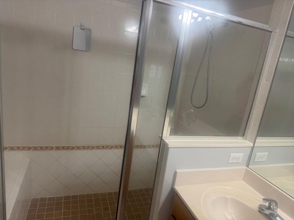 For Sale: $249,900 (2 beds, 2 baths, 1312 Square Feet)