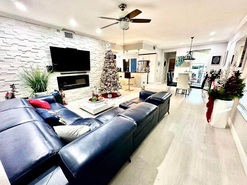 For Rent: $3,800 (2 beds, 2 baths, 1188 Square Feet)