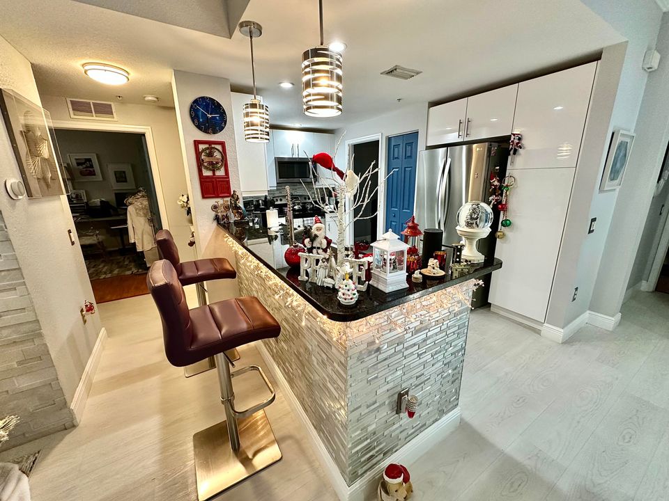 For Rent: $3,800 (2 beds, 2 baths, 1188 Square Feet)