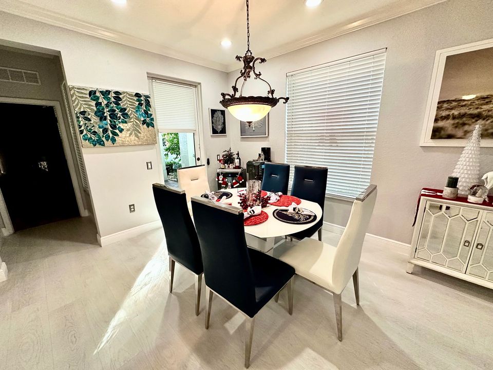 For Rent: $3,800 (2 beds, 2 baths, 1188 Square Feet)