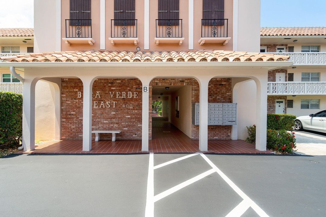 En Venta: $249,999 (2 camas, 2 baños, 1014 Pies cuadrados)