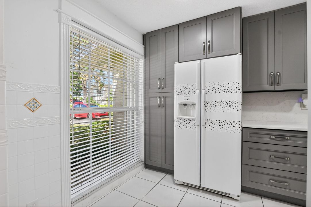 En Venta: $179,900 (2 camas, 2 baños, 989 Pies cuadrados)