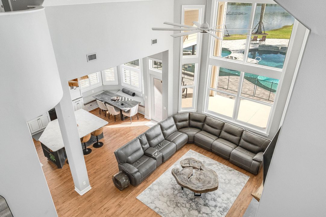 For Sale: $3,499,000 (6 beds, 6 baths, 7761 Square Feet)