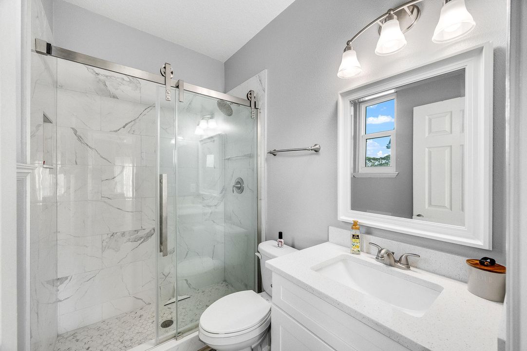 For Sale: $3,499,000 (6 beds, 6 baths, 7761 Square Feet)