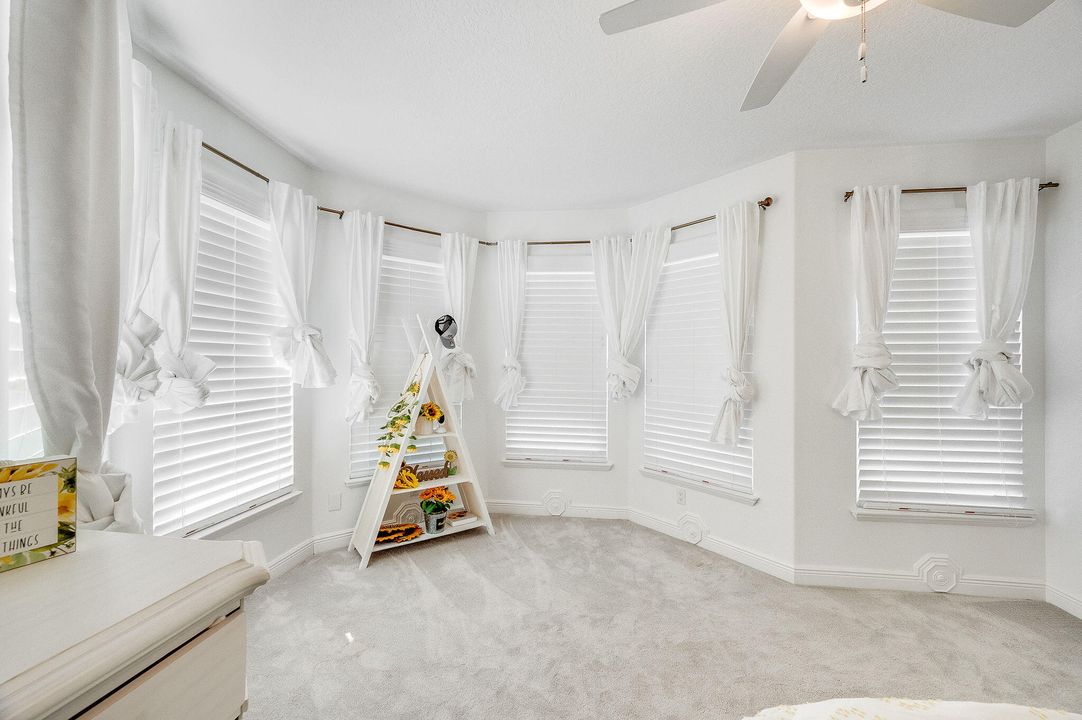 For Sale: $3,499,000 (6 beds, 6 baths, 7761 Square Feet)