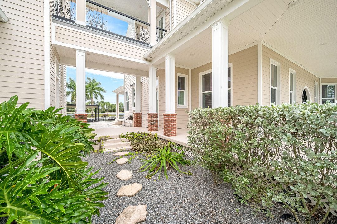 For Sale: $3,499,000 (6 beds, 6 baths, 7761 Square Feet)