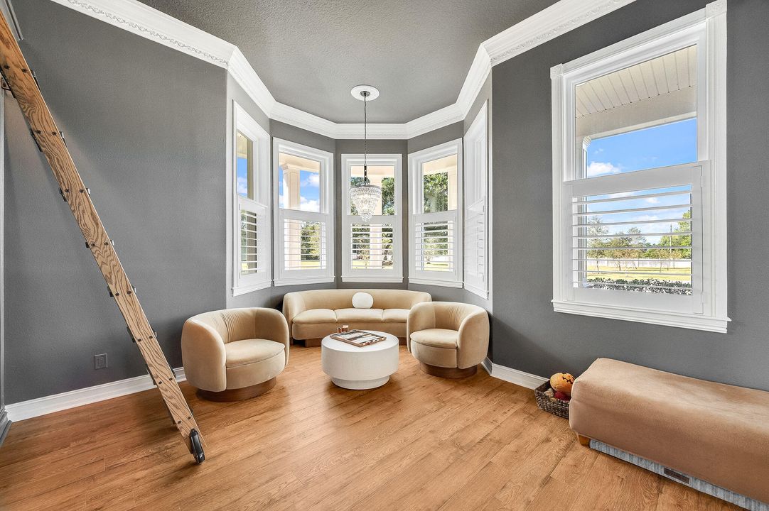 For Sale: $3,499,000 (6 beds, 6 baths, 7761 Square Feet)