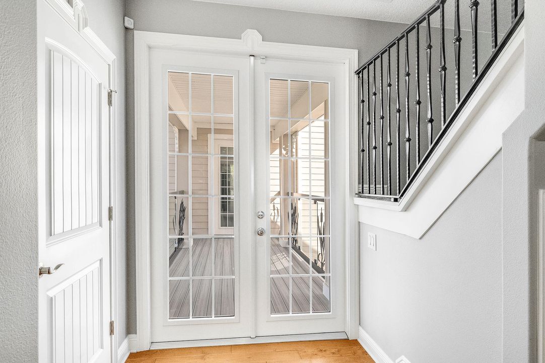 For Sale: $3,499,000 (6 beds, 6 baths, 7761 Square Feet)