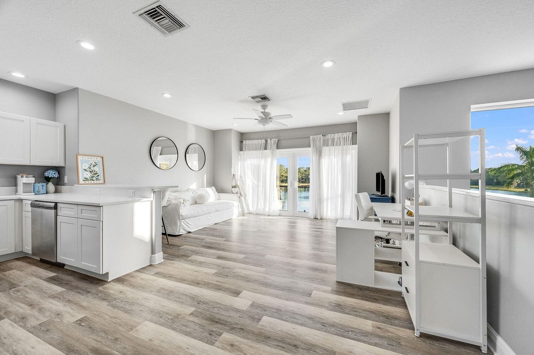 For Sale: $3,499,000 (6 beds, 6 baths, 7761 Square Feet)