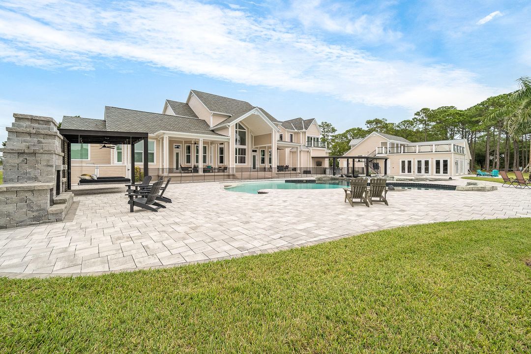 For Sale: $3,499,000 (6 beds, 6 baths, 7761 Square Feet)