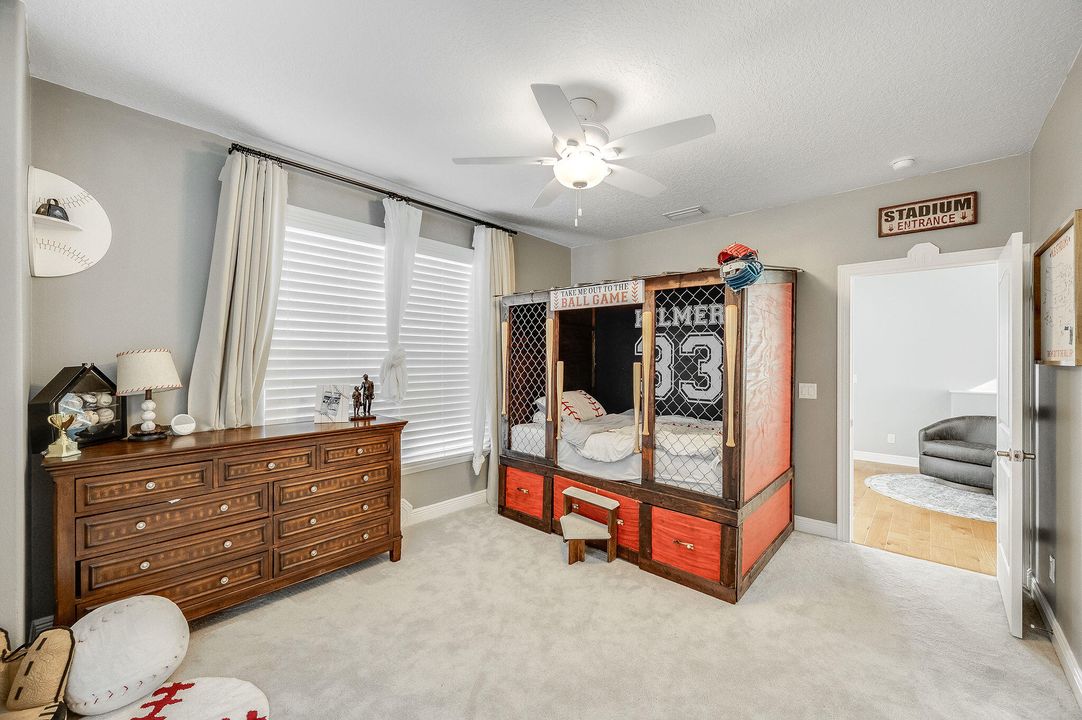 For Sale: $3,499,000 (6 beds, 6 baths, 7761 Square Feet)