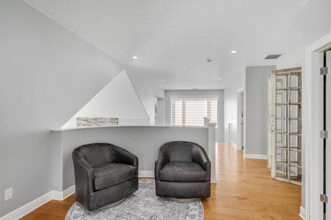 For Sale: $3,499,000 (6 beds, 6 baths, 7761 Square Feet)