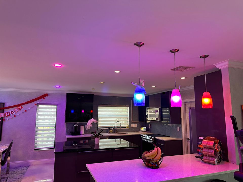 待售: $950,000 (3 贝兹, 2 浴室, 1624 平方英尺)