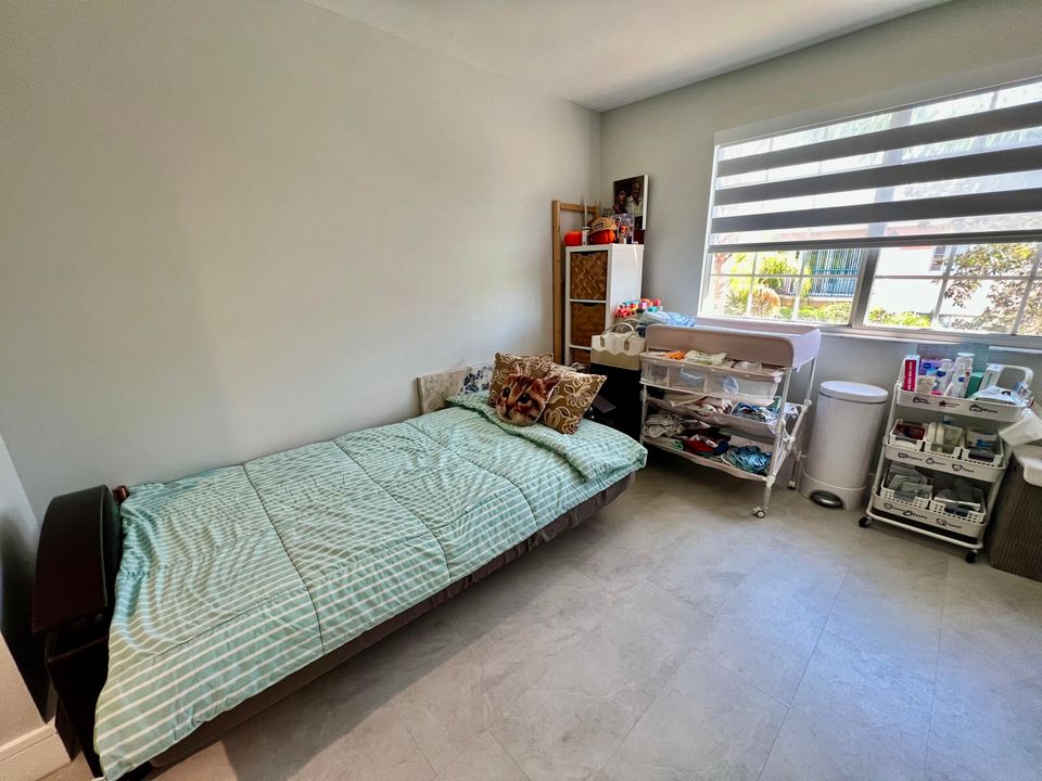 For Rent: $3,200 (2 beds, 2 baths, 1054 Square Feet)