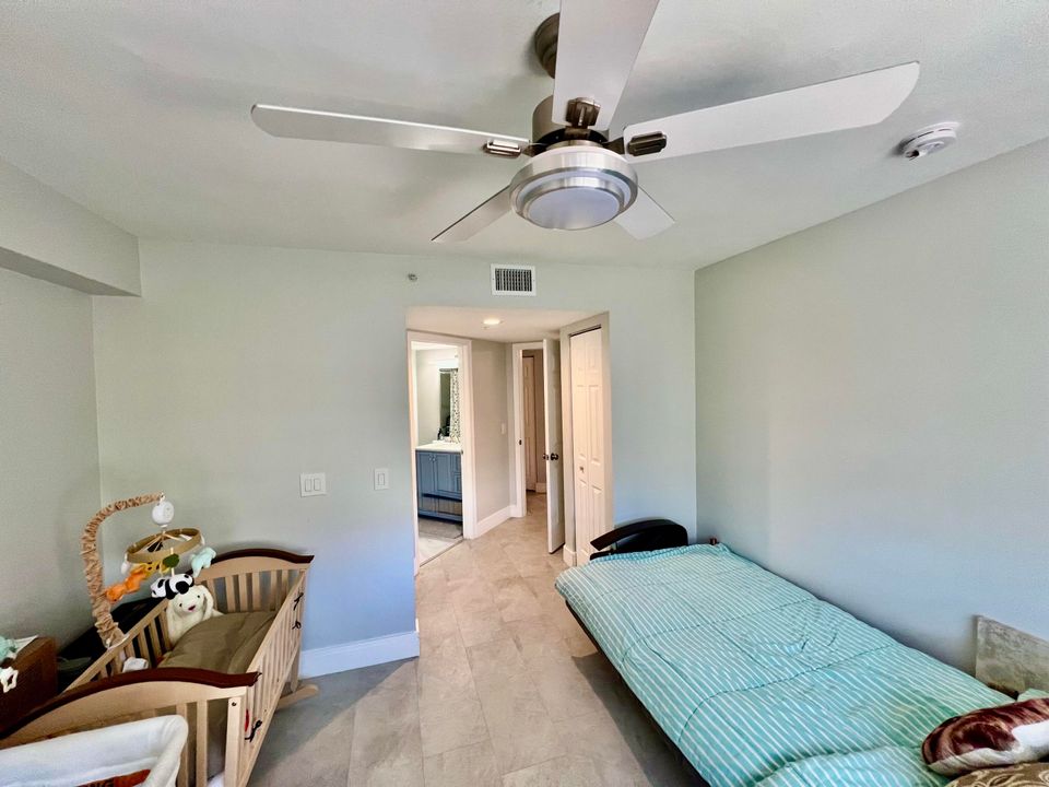 For Rent: $3,200 (2 beds, 2 baths, 1054 Square Feet)