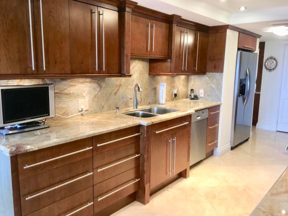 For Rent: $6,450 (2 beds, 2 baths, 1697 Square Feet)