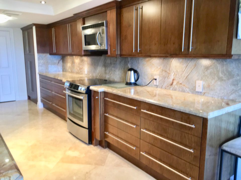 For Rent: $6,450 (2 beds, 2 baths, 1697 Square Feet)