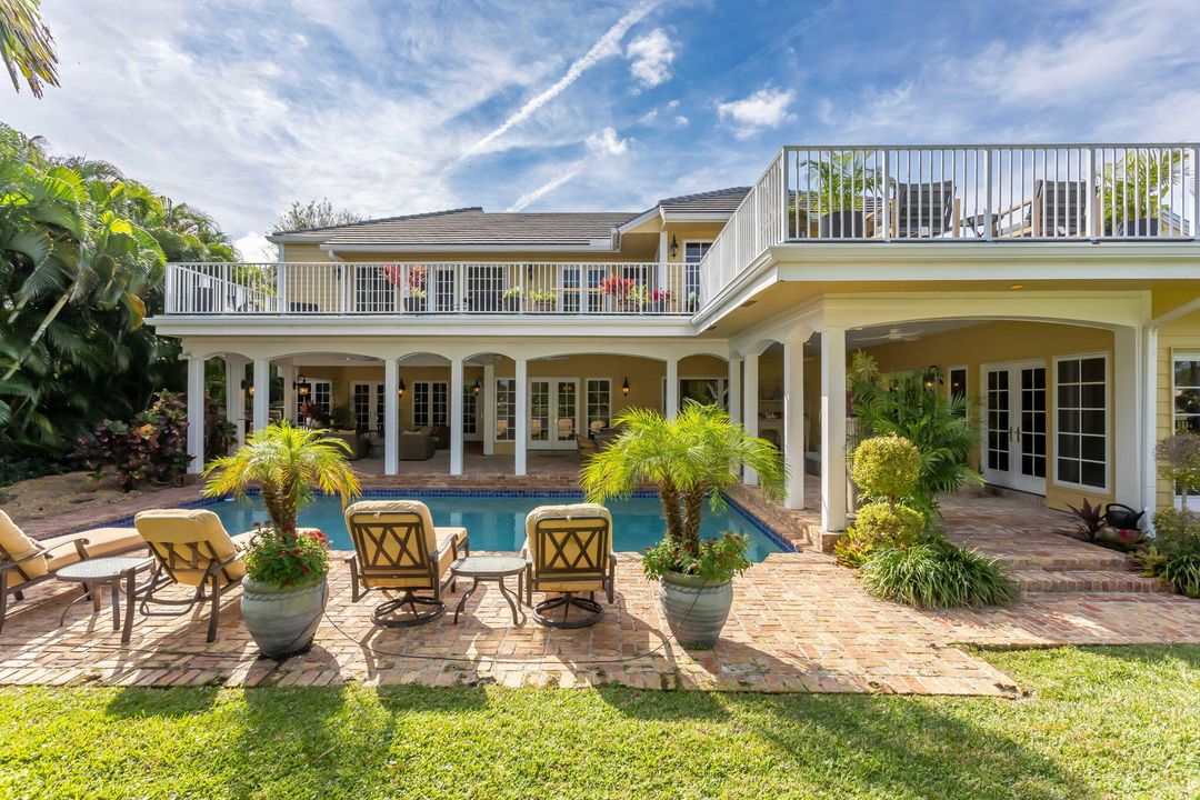 For Sale: $4,995,000 (5 beds, 6 baths, 7654 Square Feet)