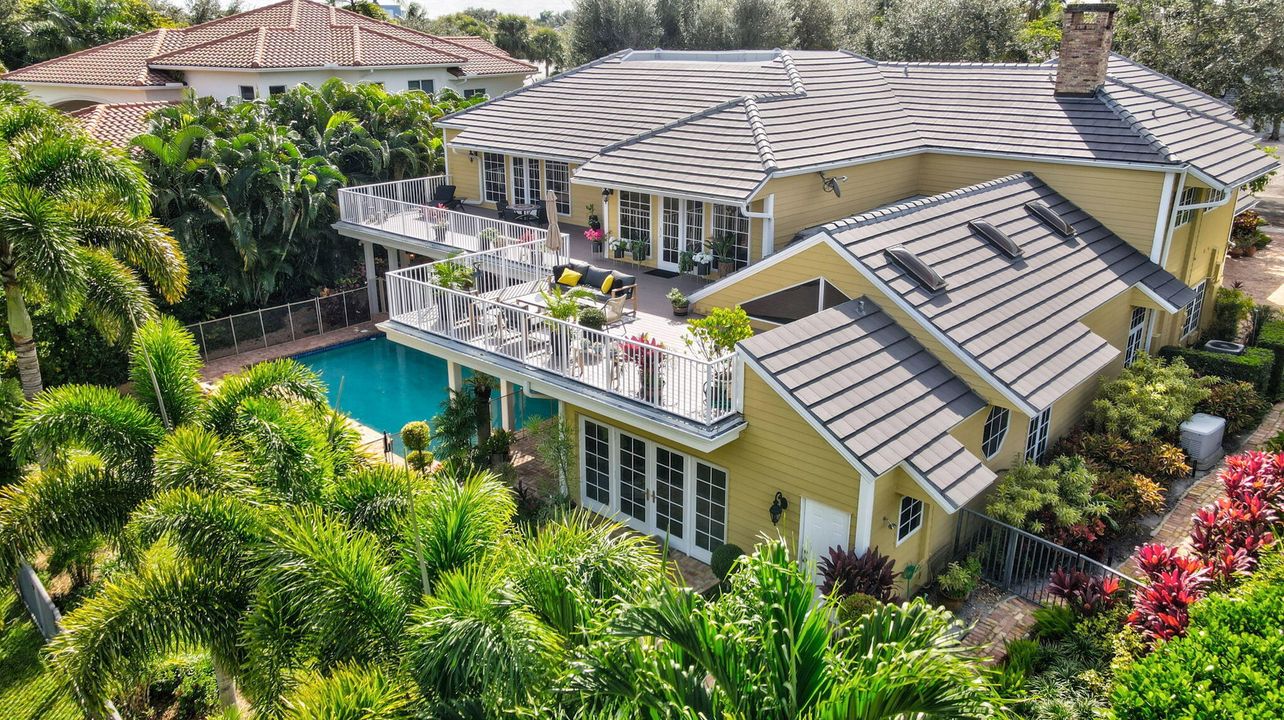 For Sale: $4,995,000 (5 beds, 6 baths, 7654 Square Feet)