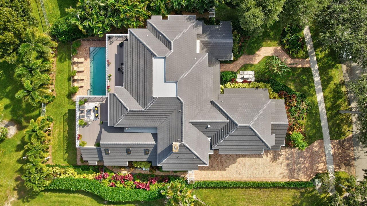 For Sale: $4,995,000 (5 beds, 6 baths, 7654 Square Feet)