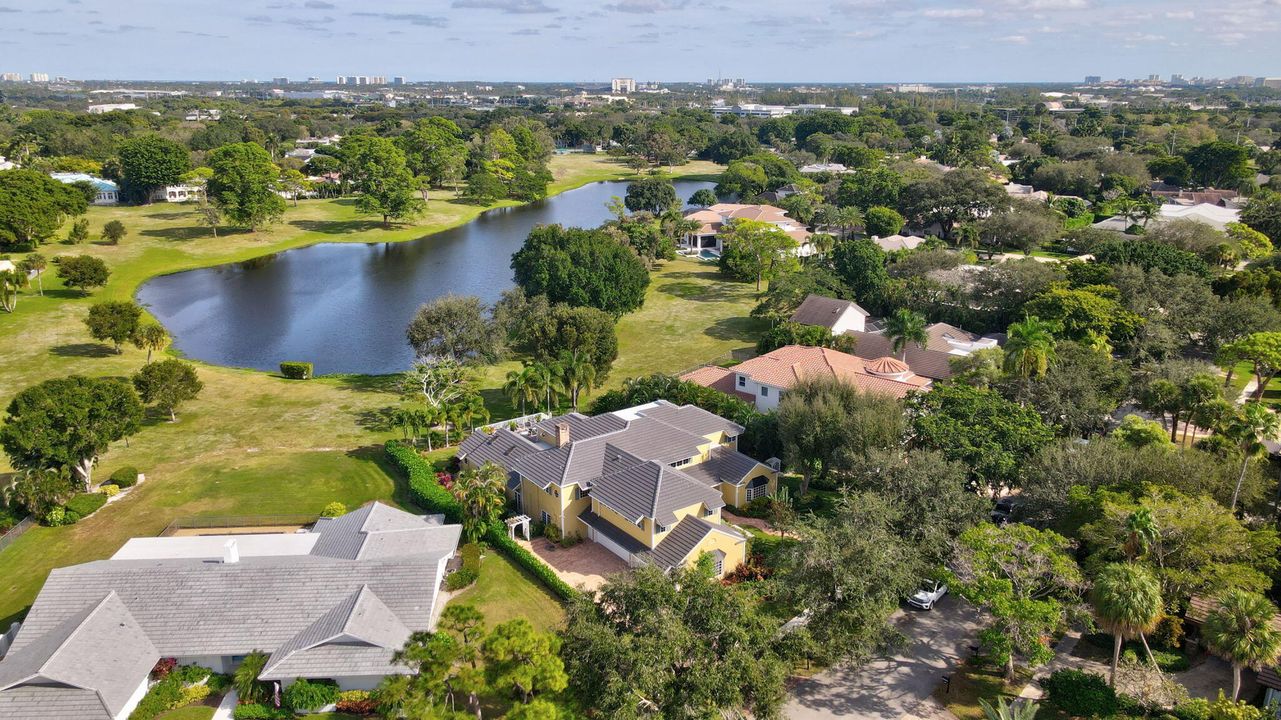 For Sale: $4,995,000 (5 beds, 6 baths, 7654 Square Feet)