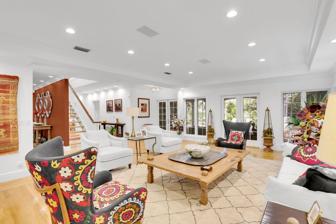 For Sale: $4,995,000 (5 beds, 6 baths, 7654 Square Feet)