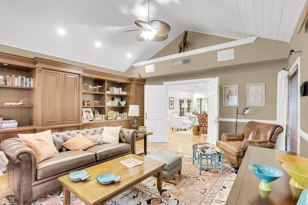 For Sale: $4,995,000 (5 beds, 6 baths, 7654 Square Feet)