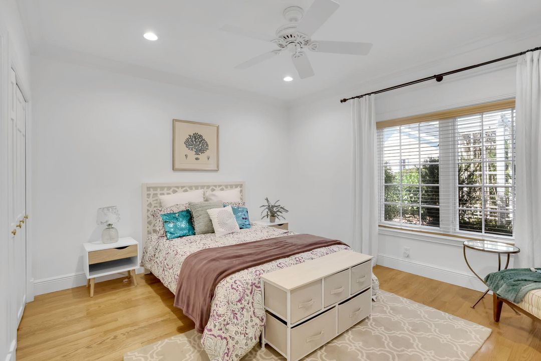 For Sale: $4,995,000 (5 beds, 6 baths, 7654 Square Feet)