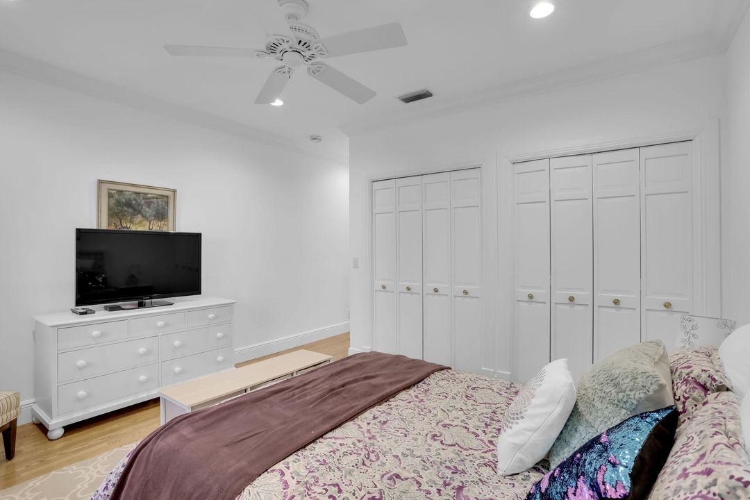 For Sale: $4,995,000 (5 beds, 6 baths, 7654 Square Feet)