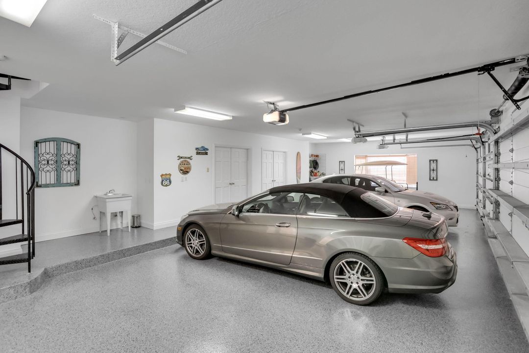 For Sale: $4,995,000 (5 beds, 6 baths, 7654 Square Feet)