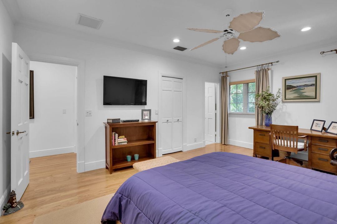 For Sale: $4,995,000 (5 beds, 6 baths, 7654 Square Feet)