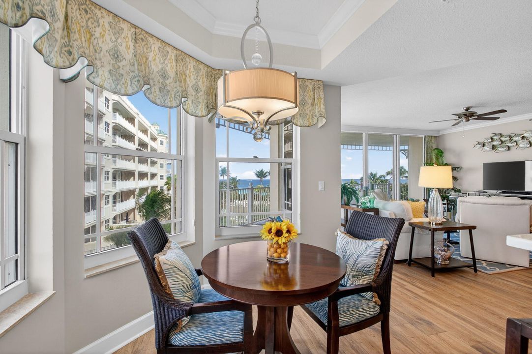 出租: $20,000 (3 贝兹, 3 浴室, 2376 平方英尺)