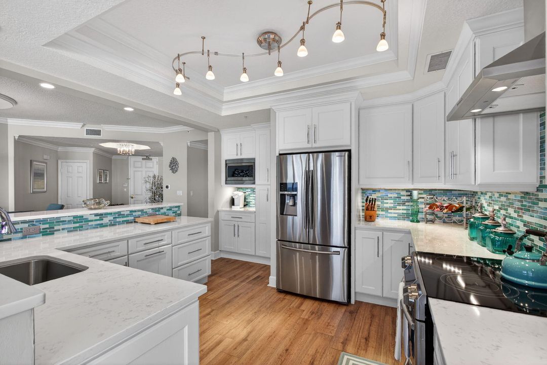 出租: $20,000 (3 贝兹, 3 浴室, 2376 平方英尺)