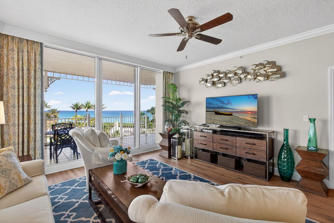 出租: $20,000 (3 贝兹, 3 浴室, 2376 平方英尺)