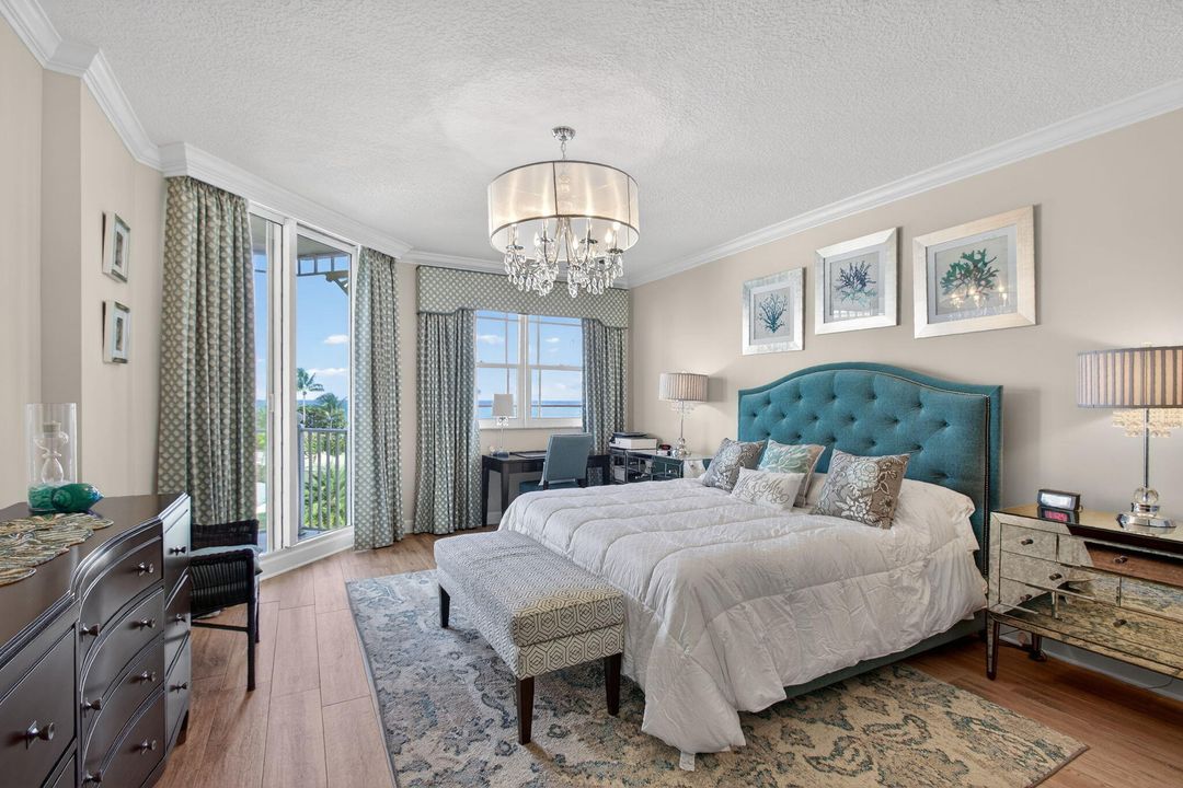 出租: $20,000 (3 贝兹, 3 浴室, 2376 平方英尺)