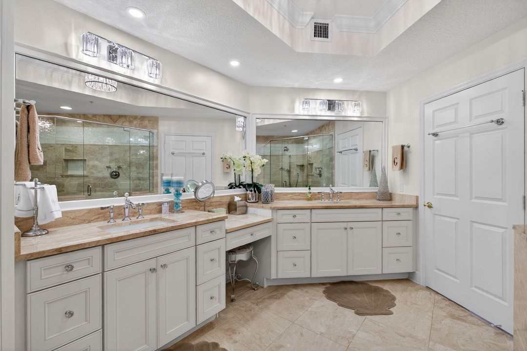 出租: $20,000 (3 贝兹, 3 浴室, 2376 平方英尺)