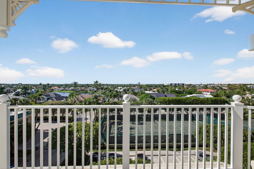 出租: $20,000 (3 贝兹, 3 浴室, 2376 平方英尺)