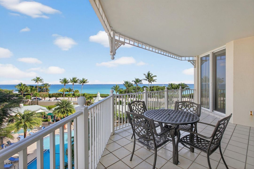 出租: $20,000 (3 贝兹, 3 浴室, 2376 平方英尺)