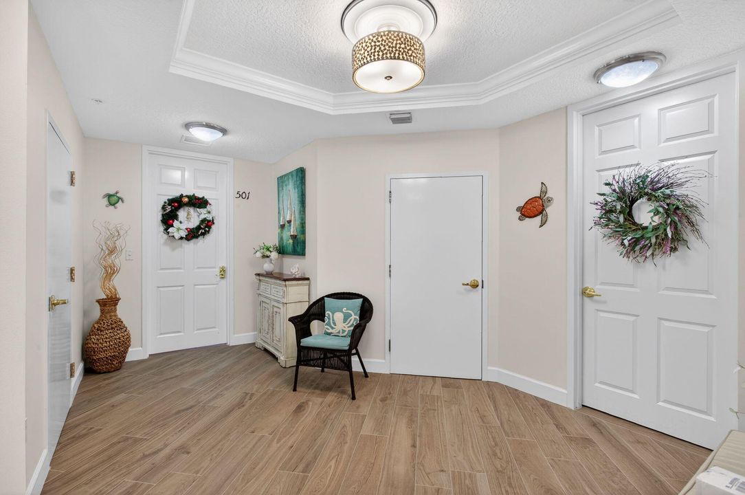 出租: $20,000 (3 贝兹, 3 浴室, 2376 平方英尺)