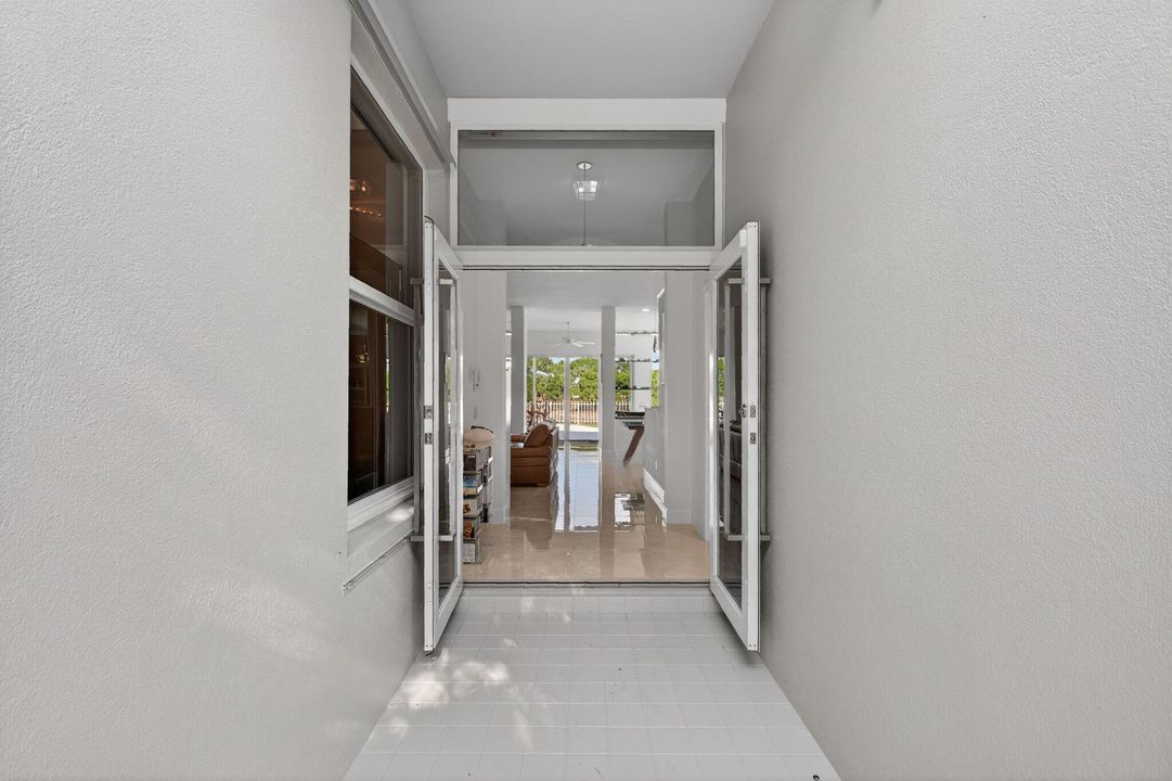 待售: $870,000 (3 贝兹, 2 浴室, 1973 平方英尺)