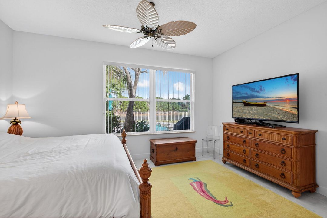 待售: $870,000 (3 贝兹, 2 浴室, 1973 平方英尺)