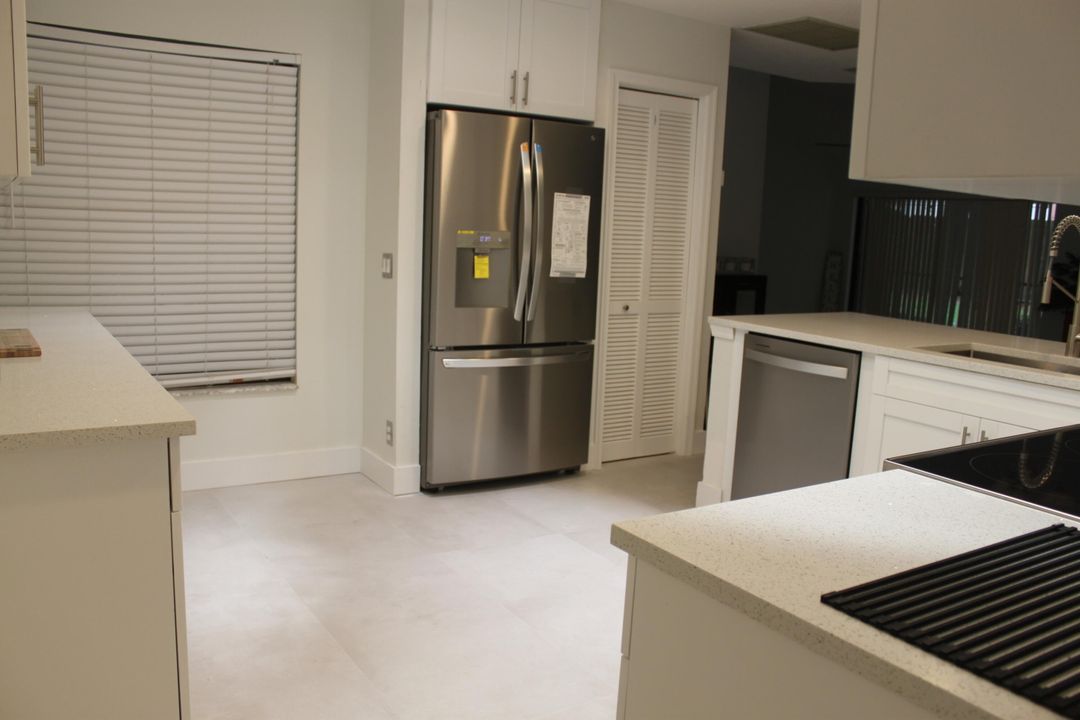 В аренду: $3,900 (4 спален, 2 ванн, 1828 Квадратных фут)