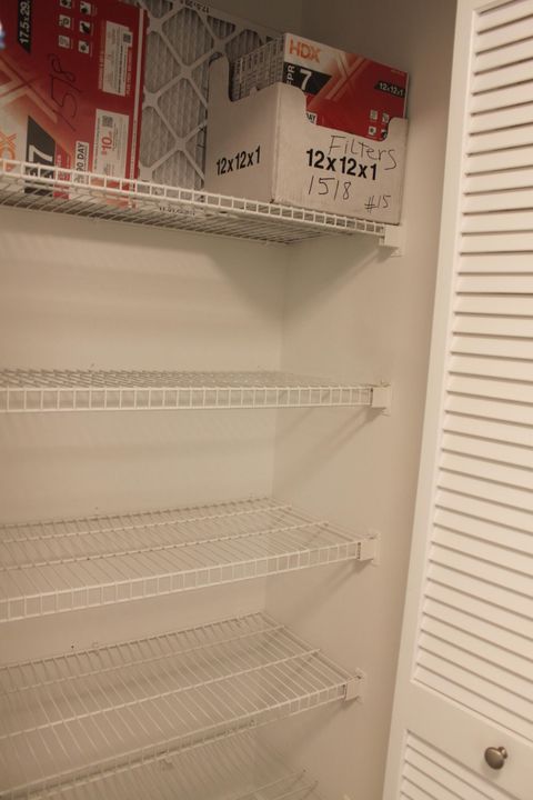 В аренду: $3,900 (4 спален, 2 ванн, 1828 Квадратных фут)