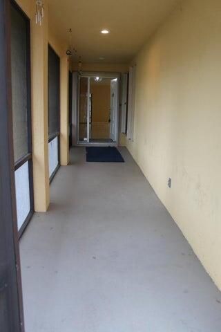 В аренду: $3,900 (4 спален, 2 ванн, 1828 Квадратных фут)