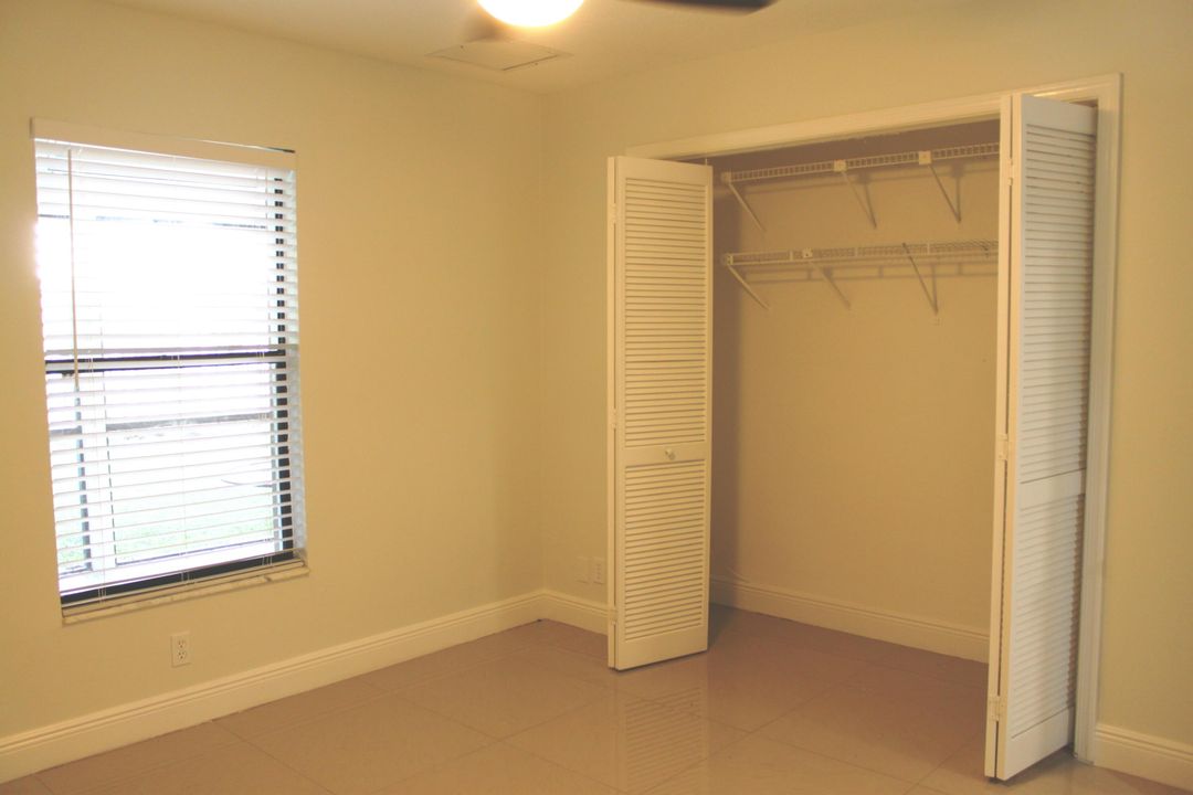 В аренду: $3,900 (4 спален, 2 ванн, 1828 Квадратных фут)