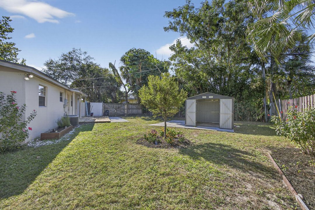 На продажу: $375,000 (3 спален, 1 ванн, 791 Квадратных фут)