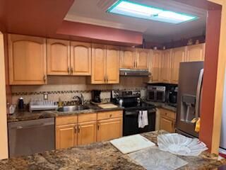 For Sale: $298,000 (2 beds, 2 baths, 1054 Square Feet)